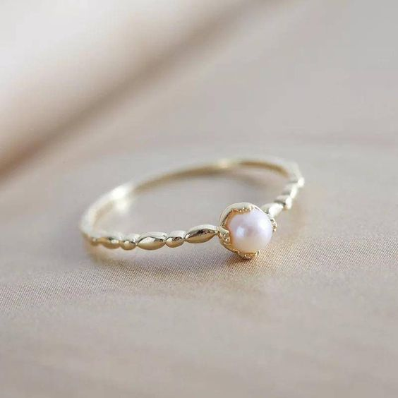 Elegant White Pearl Ring